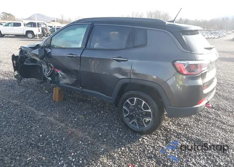 2019 Jeep Compass Trailhawk 4X4 from USA, damaged, VIN 3C4NJDDB2KT688238